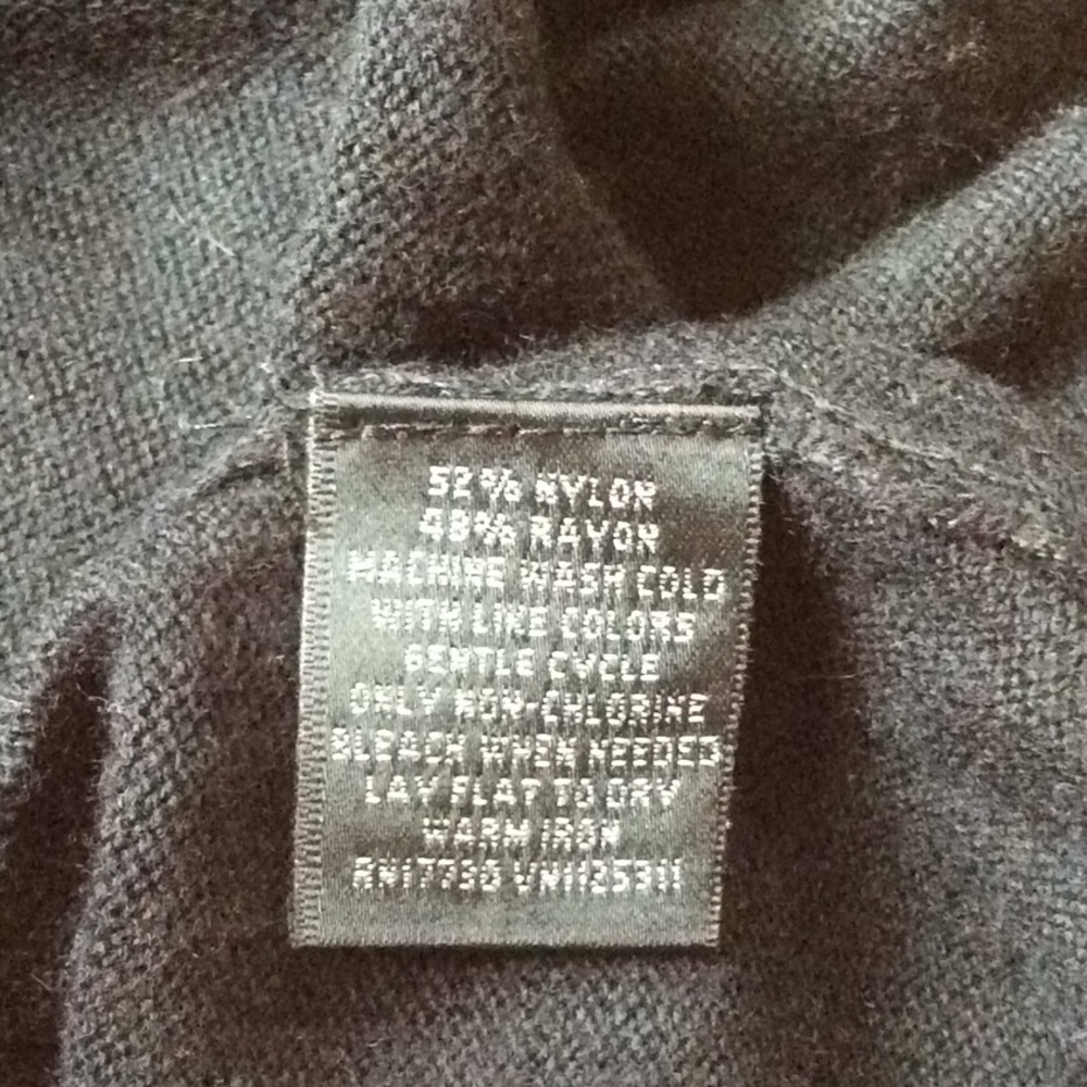 Black sweater dress, deep v front - Picture 6 of 7